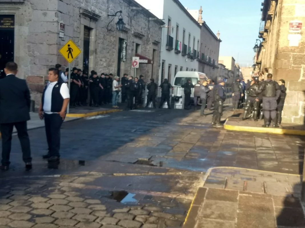 Comerciantes repudian excesivo operativo de seguridad en Centro de Morelia