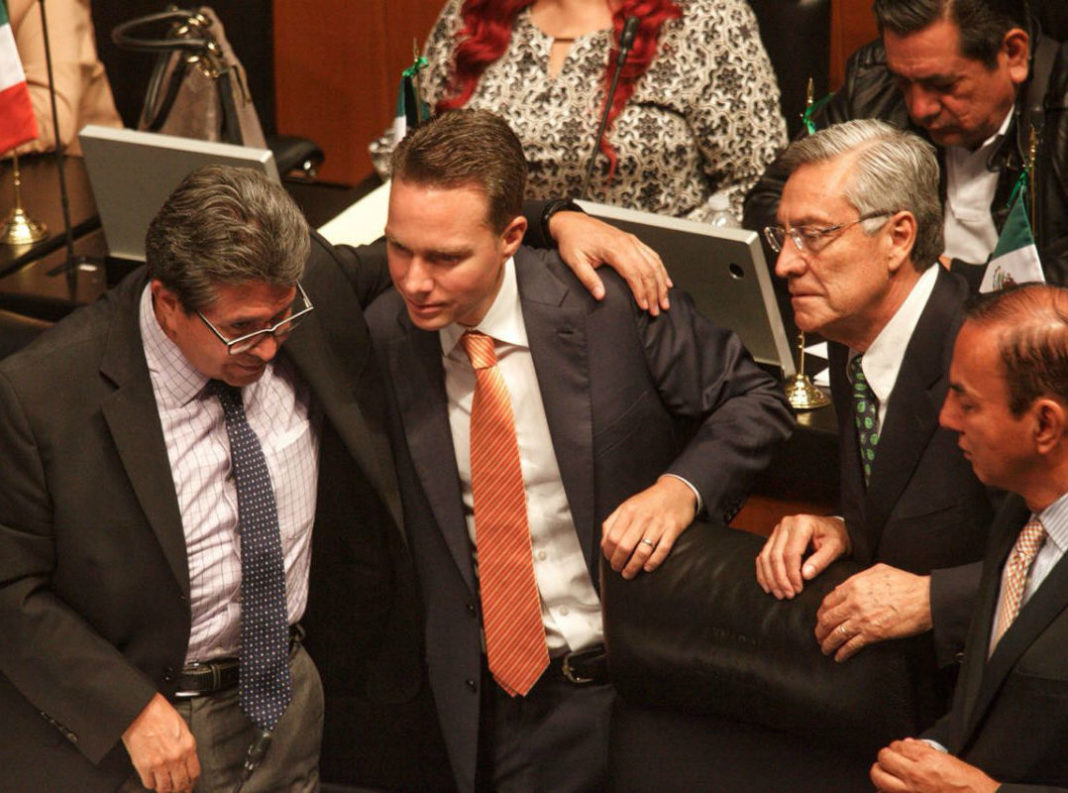 Senado otorga licencia a Manuel Velasco