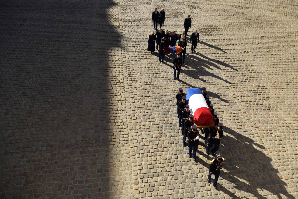 Francia rindió homenaje a Charles Aznavour