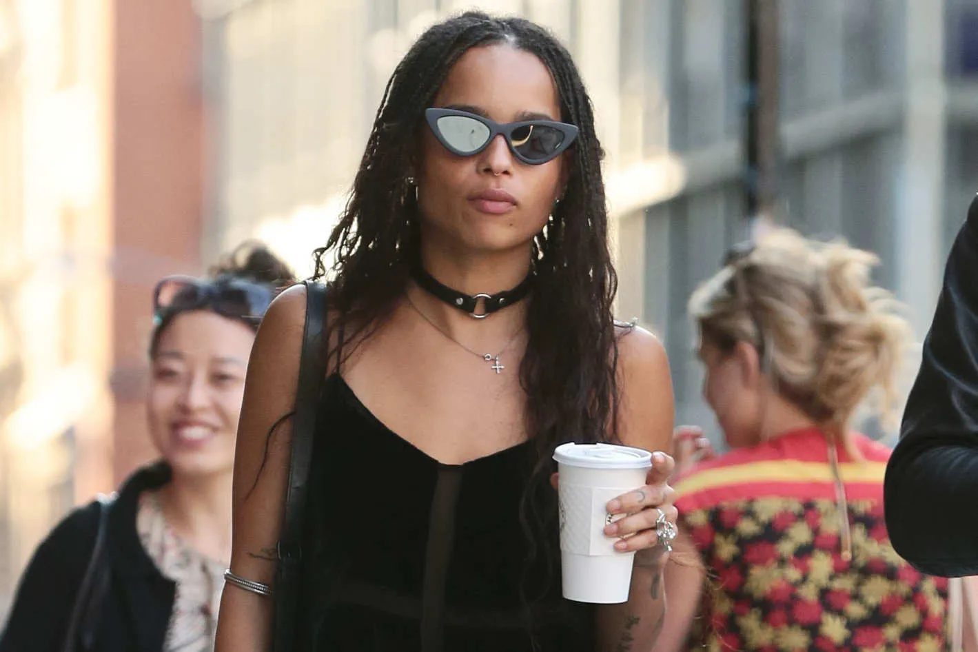 Zoe Kravitz posa desnuda para "Rolling Stone"