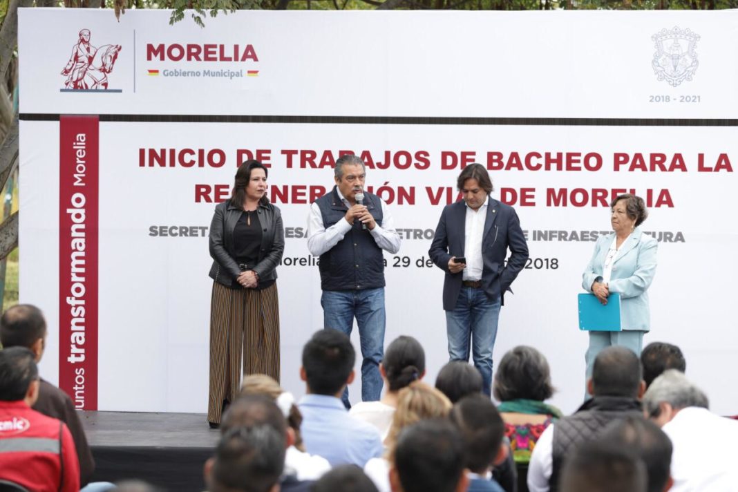 Alcalde arranca trabajos de bacheo para la Regeneración Vial de Morelia