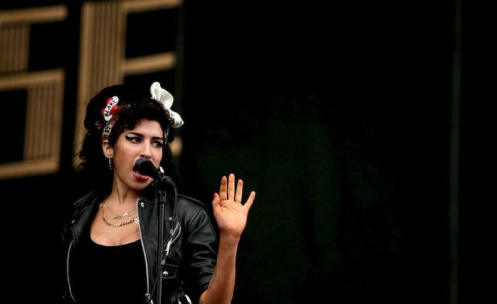 Presentarán holograma de Amy Winehouse