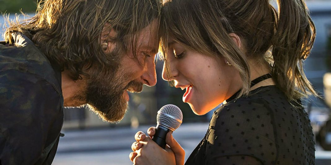 Lady Gaga y Bradley Copper interpretan juntos el tema "Shallow"