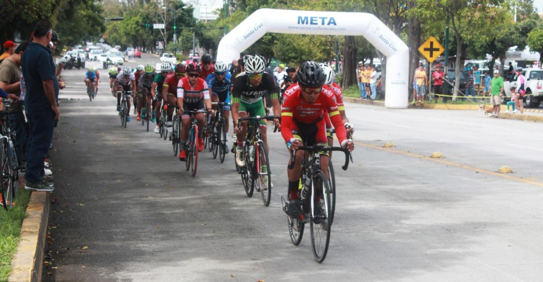 Todo un éxito la XVIII Carrera Ciclista "Salomón Acosta"