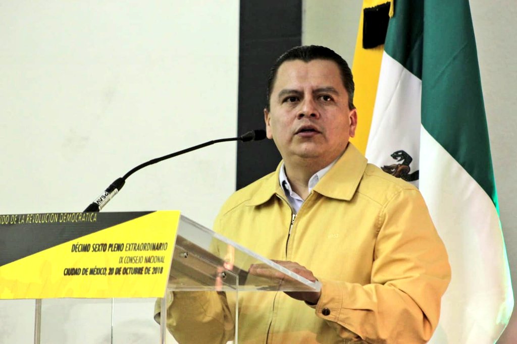 Renuncia Manuel Granados a dirigencia del PRD