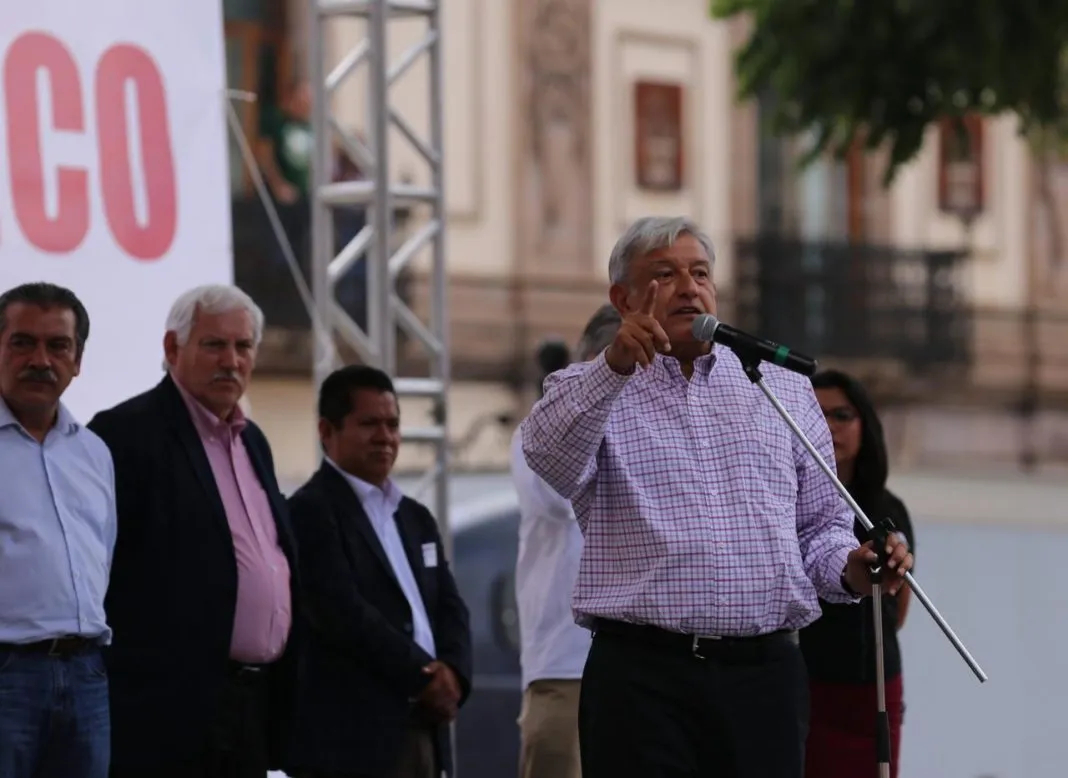 Legisladores michoacanos “tendrán que bajarse el sueldo”: AMLO