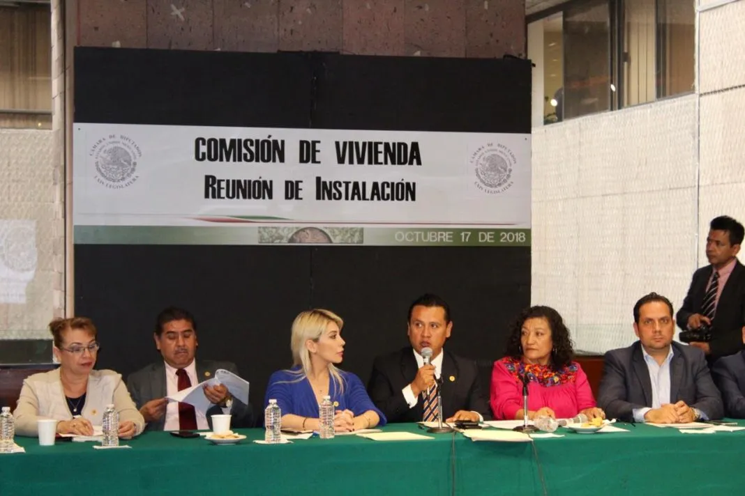 Exhorta Torres Piña a atender demanda de vivienda