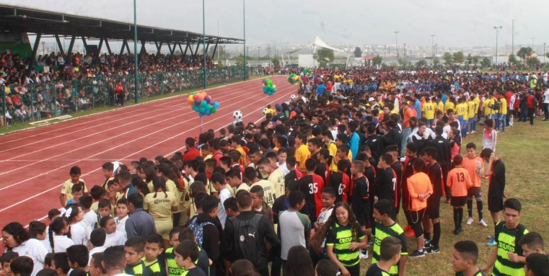 Más de 5 mil niñas y niños inauguran la Liga Infantil de Futbol del IMSS