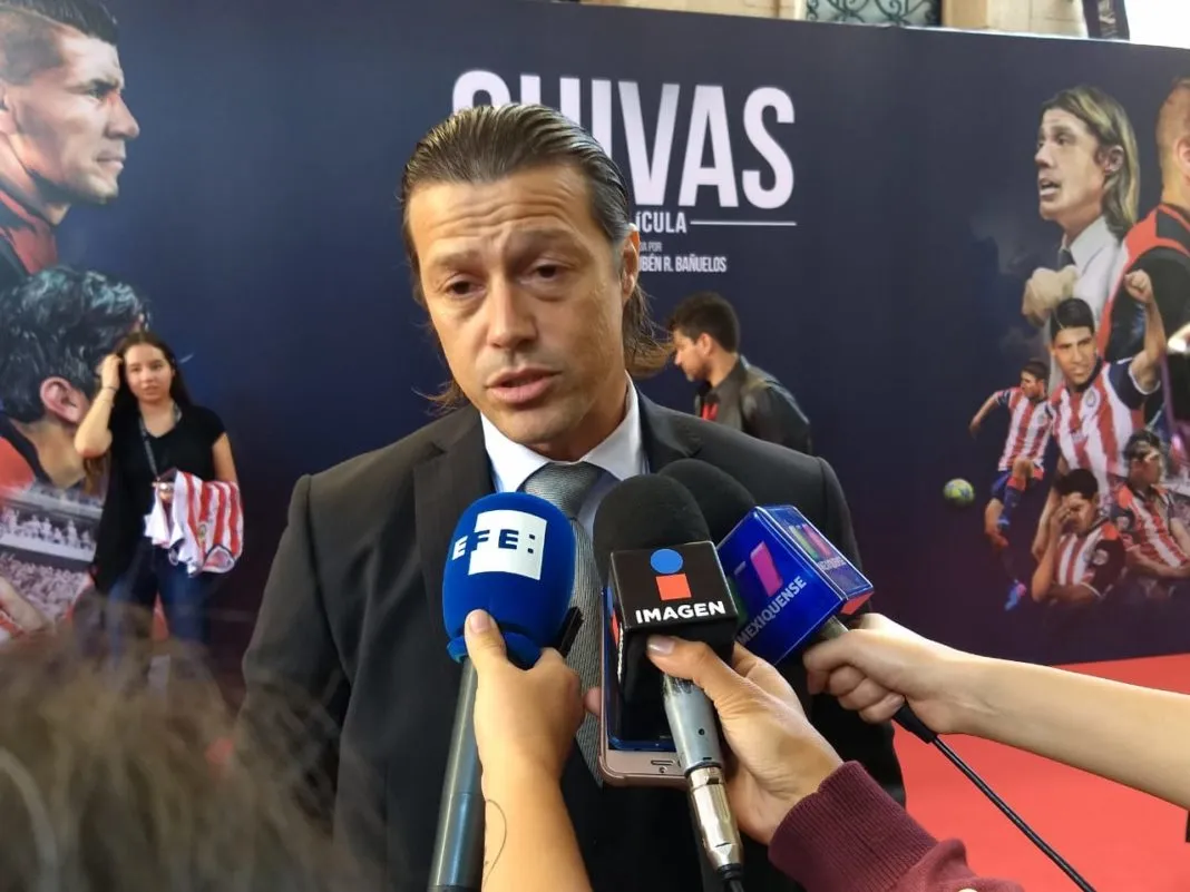 Definitivo divorcio entre Almeida y directiva de Chivas