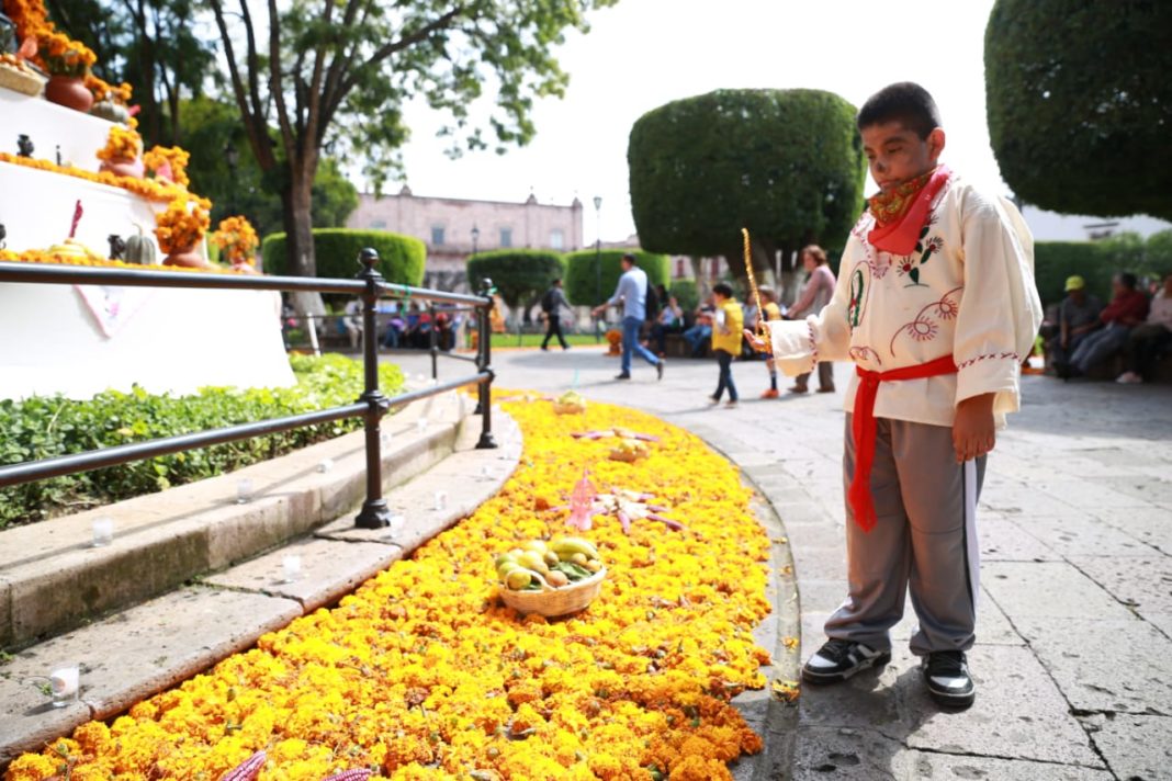 Michoacán enaltece la memoria de sus difuntos