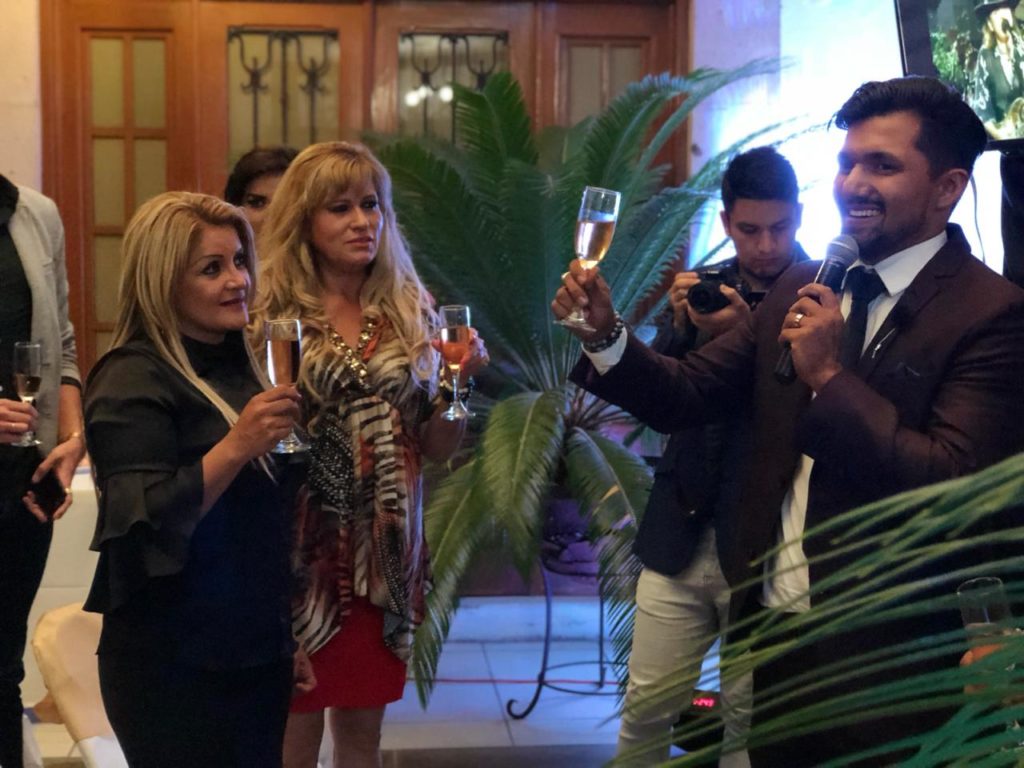 Inauguran “Feervick” accesorios con estilo