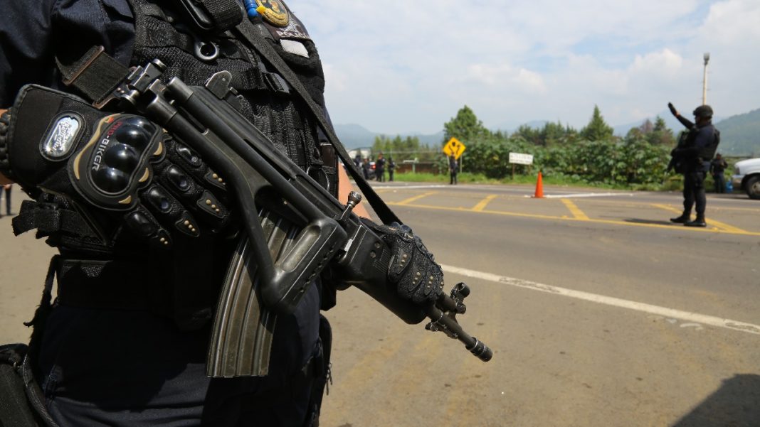 Detienen a nueve con armas de fuego en Uruapan