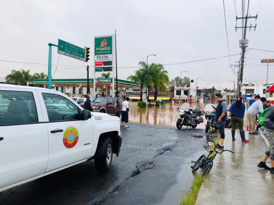 Reportan al menos 27 vialidades inundadas en Morelia