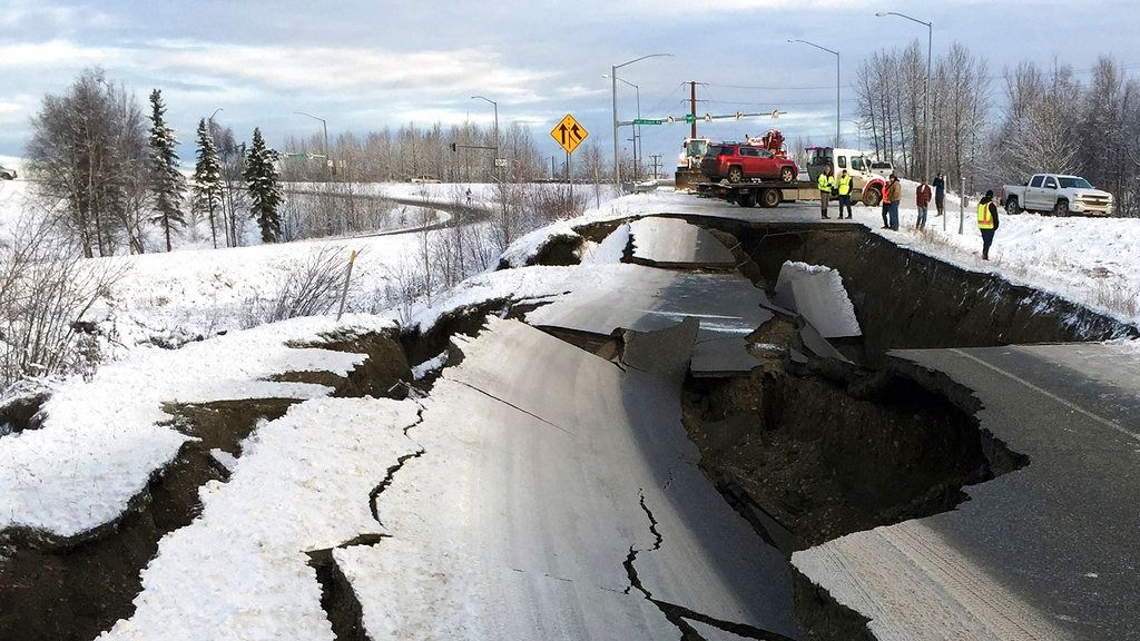 Estremece a Alaska sismo de magnitud 7 (VIDEO)