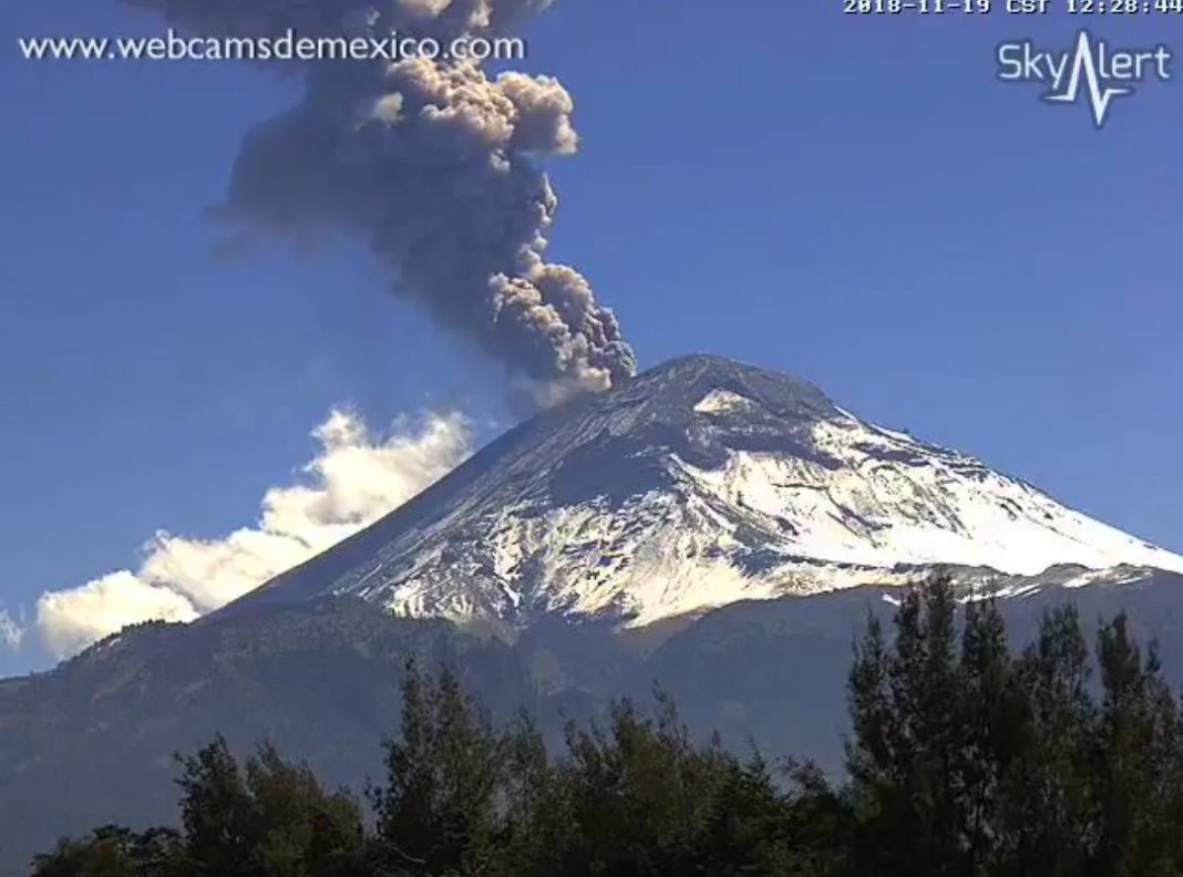 Mantienen alerta por actividad del Popocatépetl