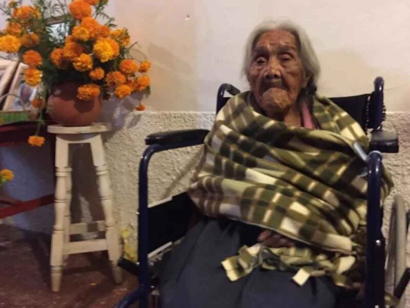 Mamá Coco de Michoacán inspiró a Pixar sin recibir reconocimiento. Su familia denuncia falta de apoyo a la mujer detrás del personaje icónico de la película Coco 1