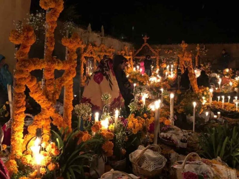 La Noche de Muertos en Michoacán 2018 rebasó previsiones con ocupación hotelera al 100%, gran derrama económica y visitantes de México y el extranjero en varios municipios