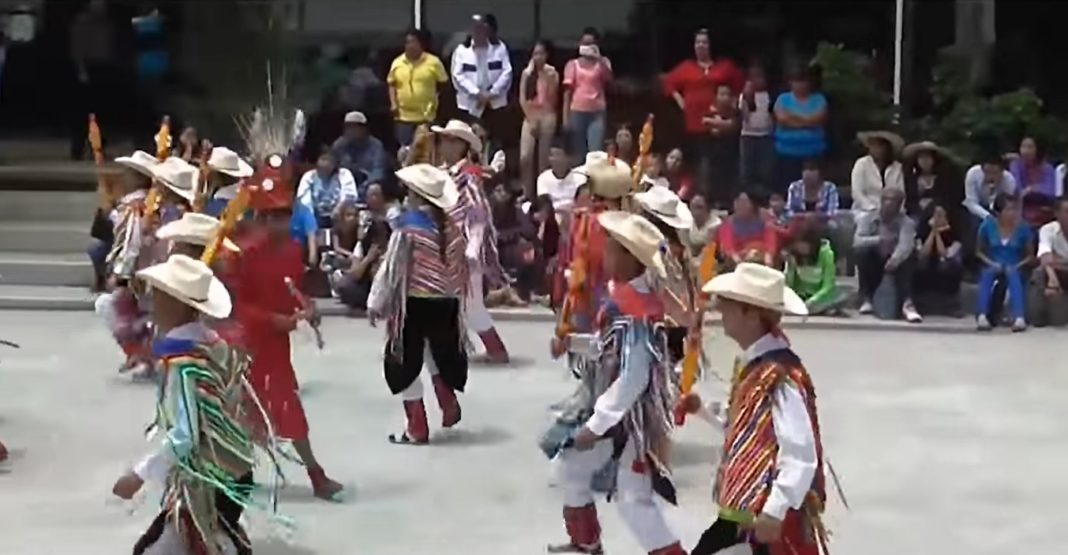 Escuela de Danza Folklórica de Bellas Artes celebra 40 años con un documental