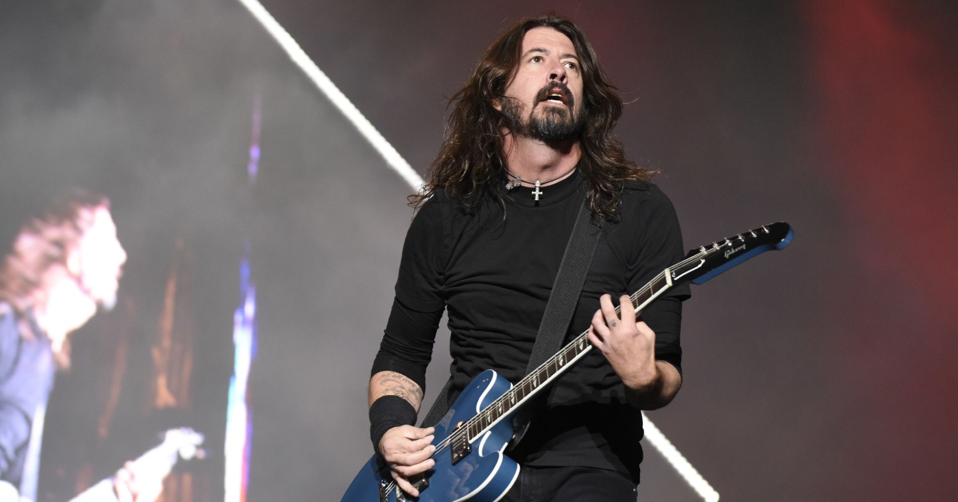 Líder de "Foo Fighters" quiere llevar su vida a la pantalla grande