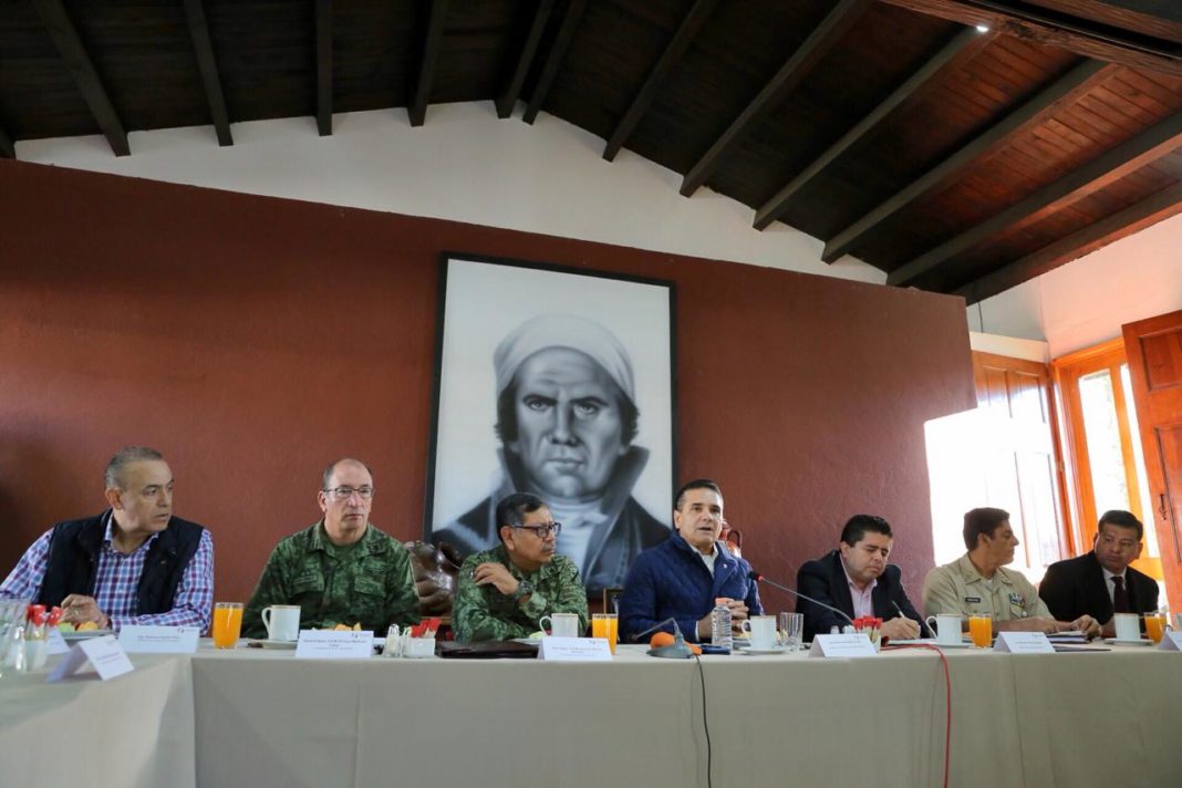 Acuerdan coordinación para fortalecer seguridad en Michoacán