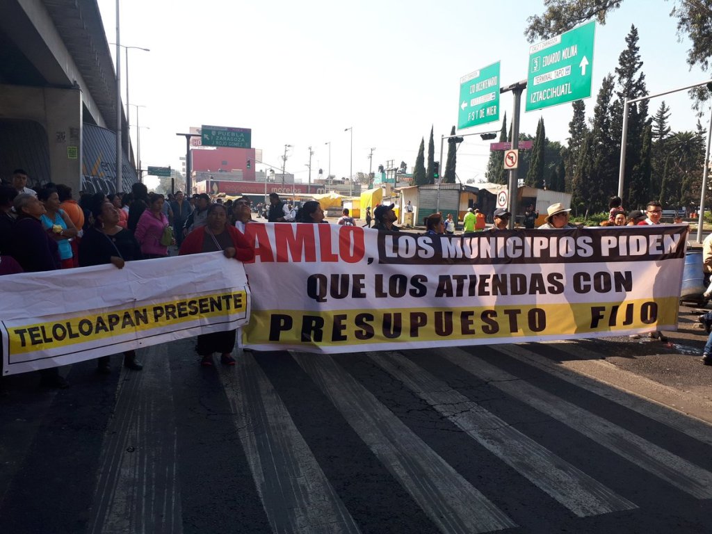 Detienen a ediles perredistas de Michoacán en la CDMX