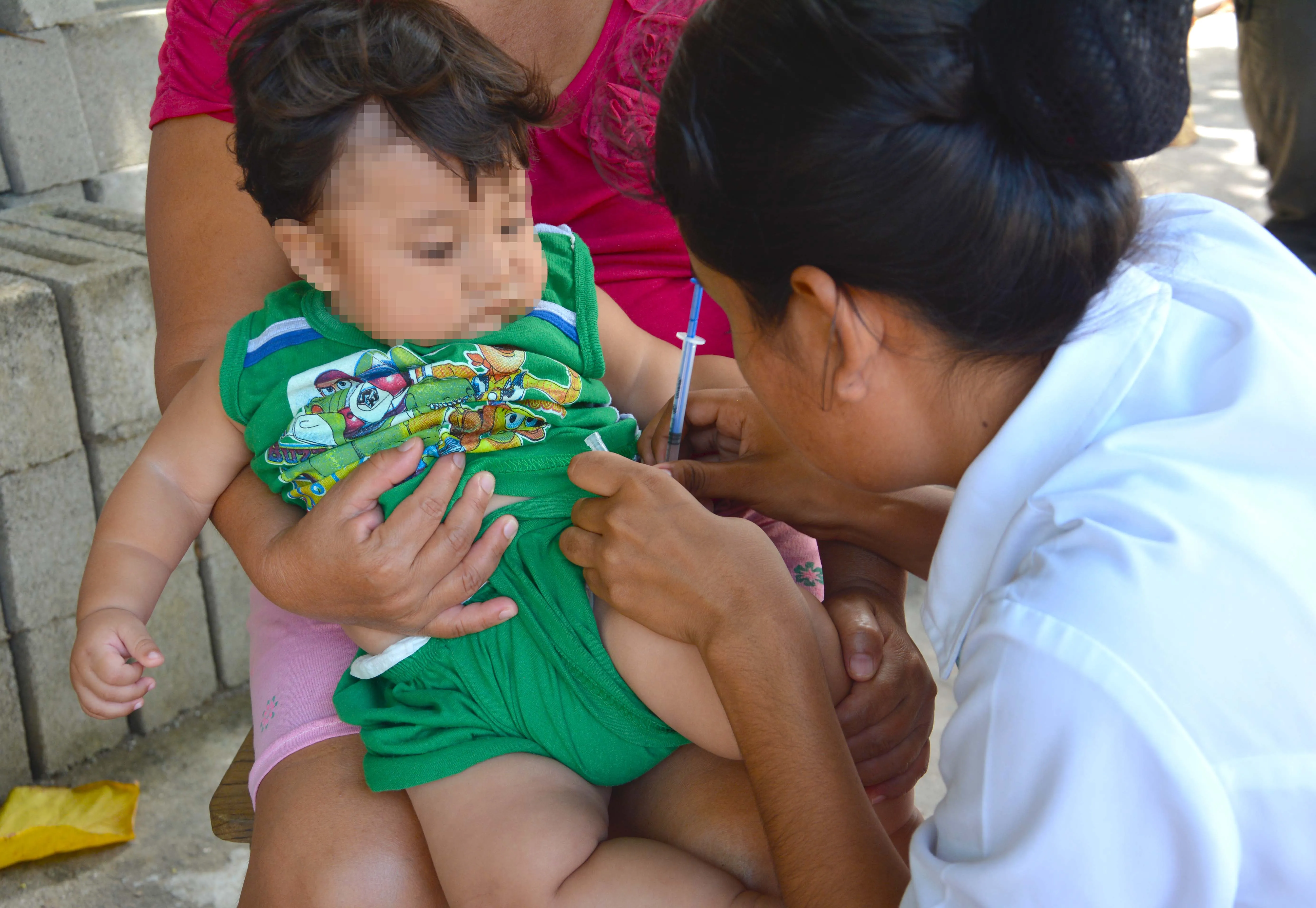 Deben vacunarse personas con alergias contra la influenza