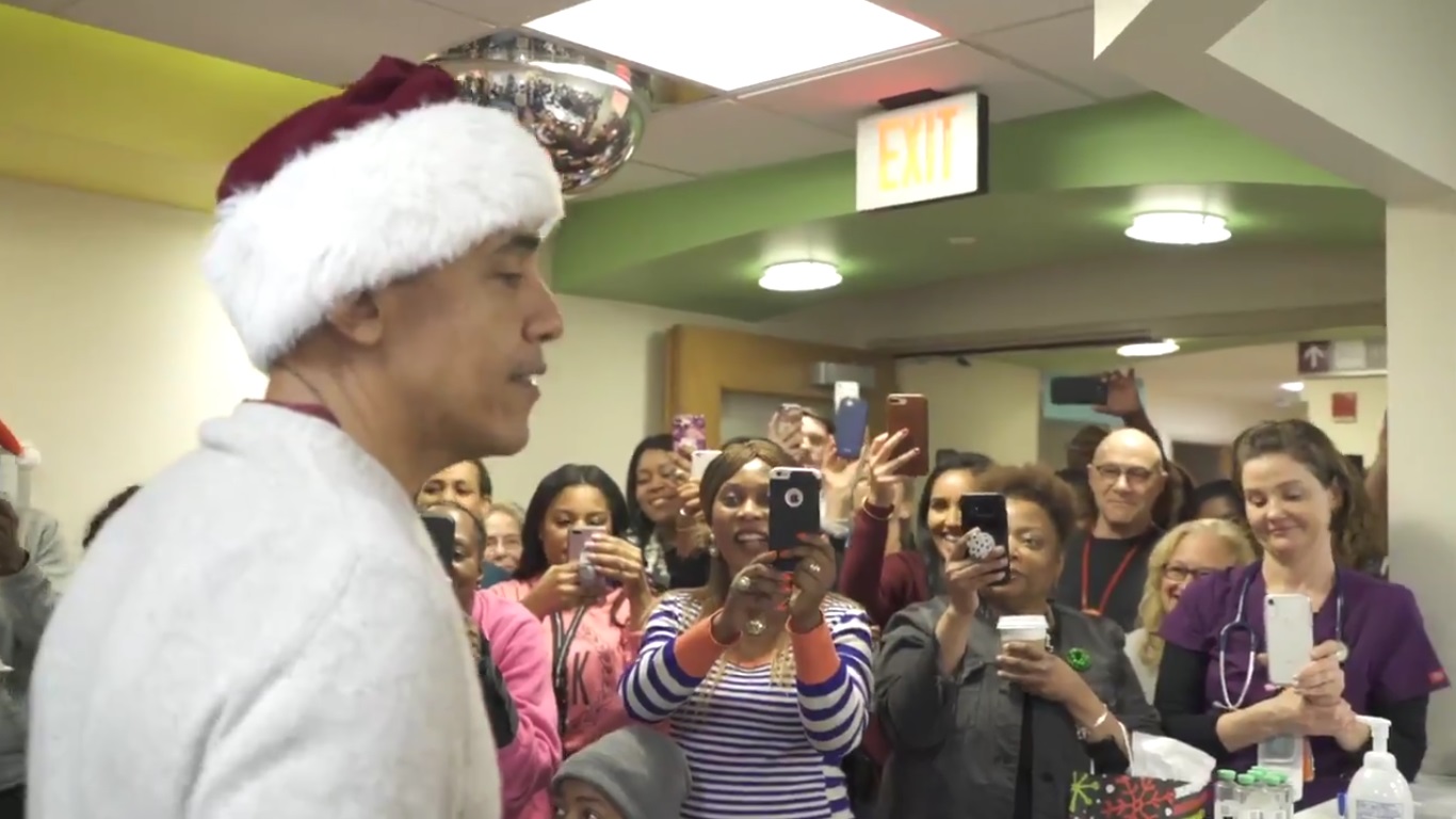 Obama se convierte en Santa Claus