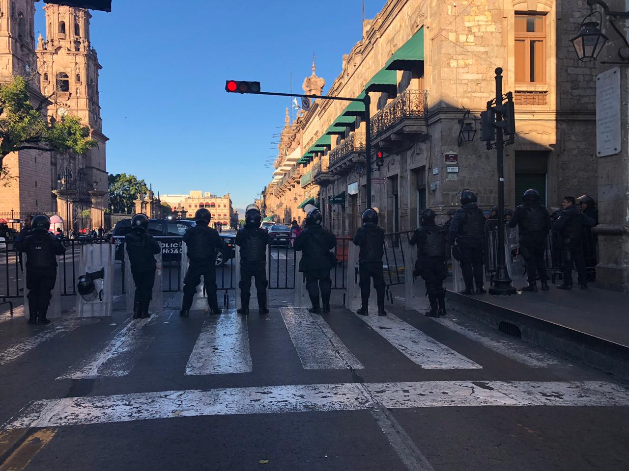 Sitian Palacio Legislativo; peatones no podrán circular