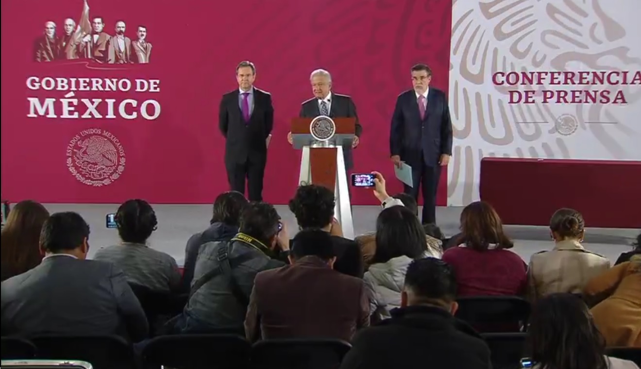 Firma AMLO iniciativa para derogar la Reforma Educativa