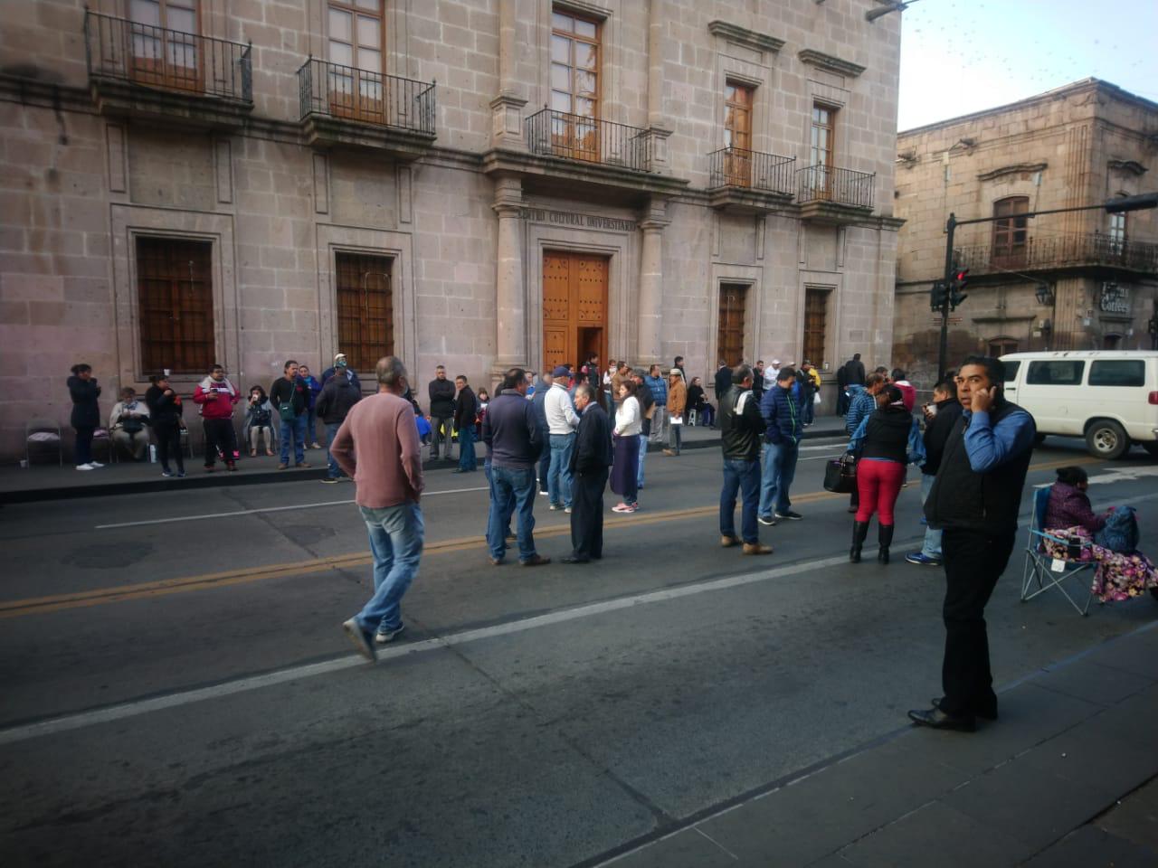 SUEUM se mantiene en bloqueo frente a San Nicolás