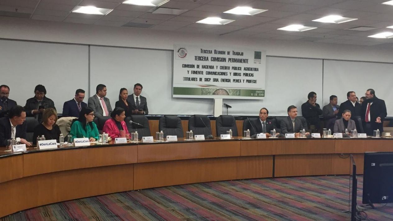 Sener y Pemex cancelan comparecencia ante Congreso