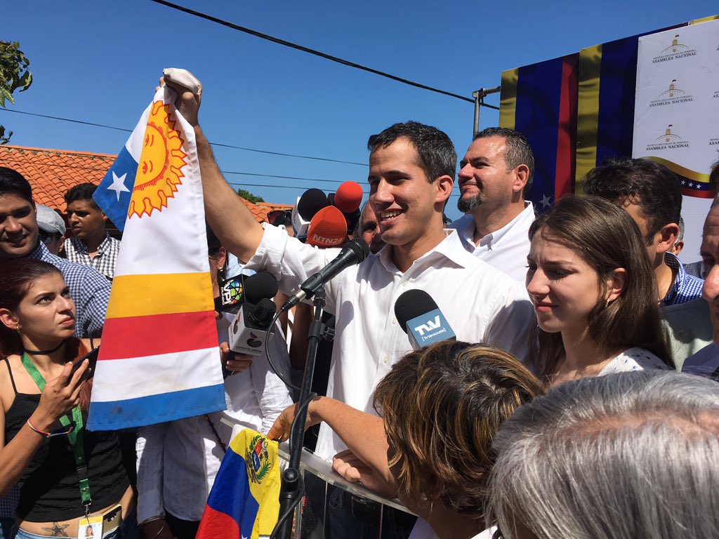 Inhabilitan a Guaidó para ejercer cargos públicos