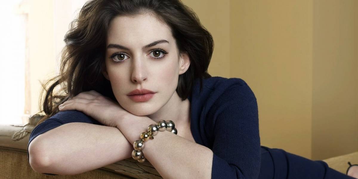 Revela Anne Hathaway que será madre por segunda ocasión