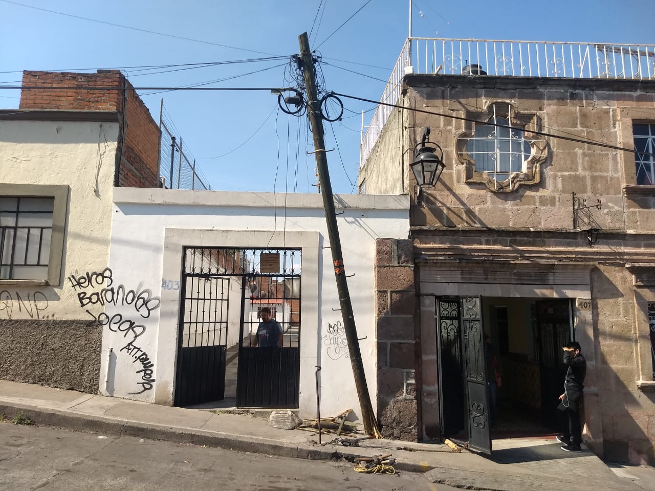 De 3 a 5 postes de luz son derribados cada fin de semana en Morelia