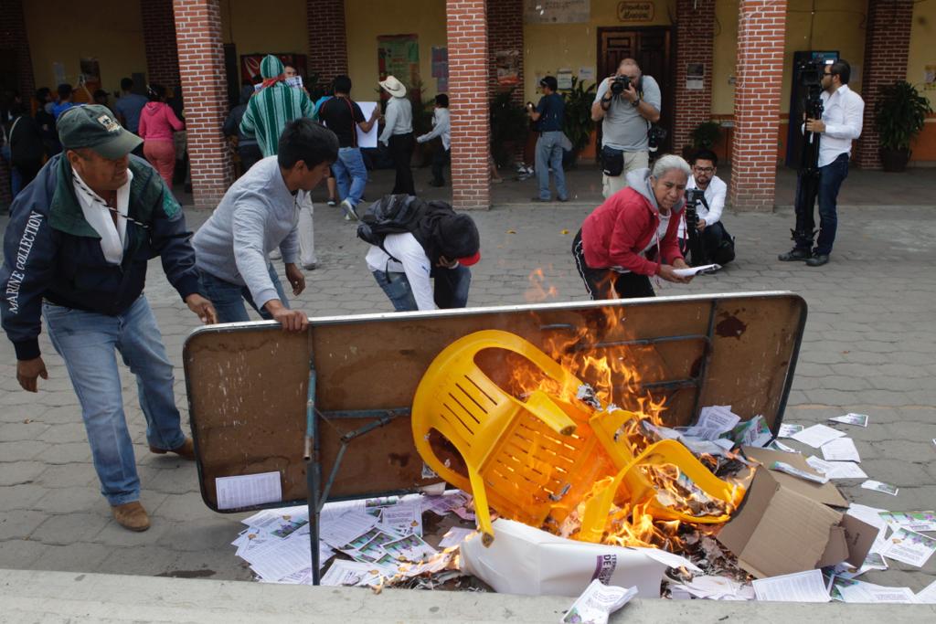 Queman boletas para votación de termoeléctrica