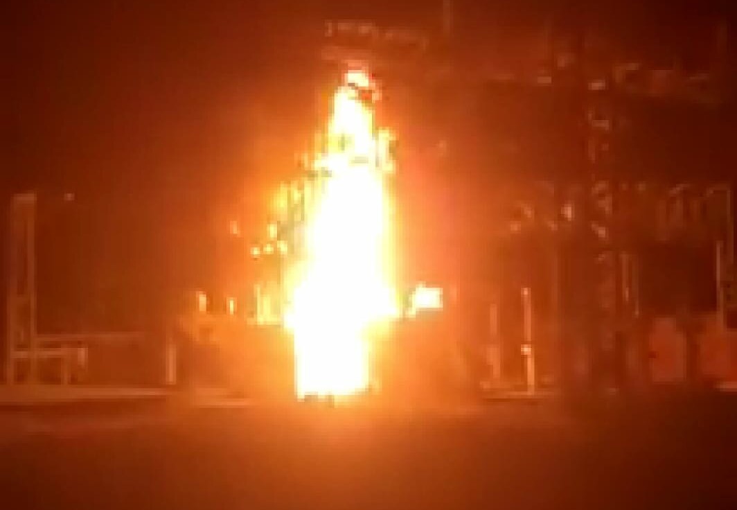 Se incendian instalaciones de CFE en Huetamo