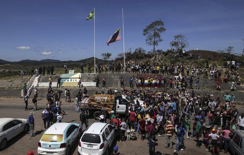 Manifestaciones en frontera con Brasil dejan víctimas mortales