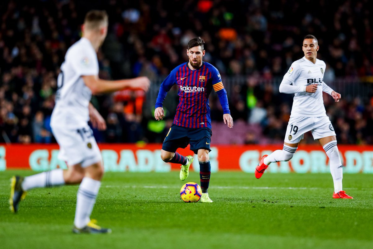 Sale Messi con molestias tras duelo ante Velencia