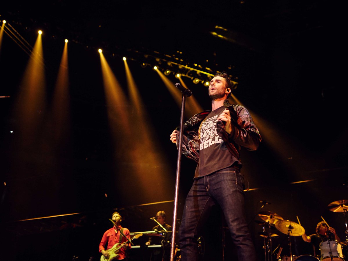 Maroon 5 enciende el medio tiempo del Super Bowl