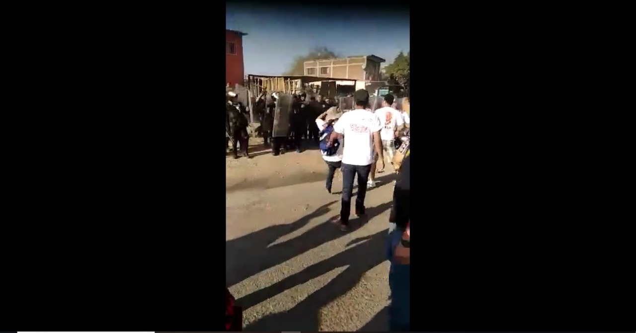 Conato de bronca entre policía y CNTE en Huetamo