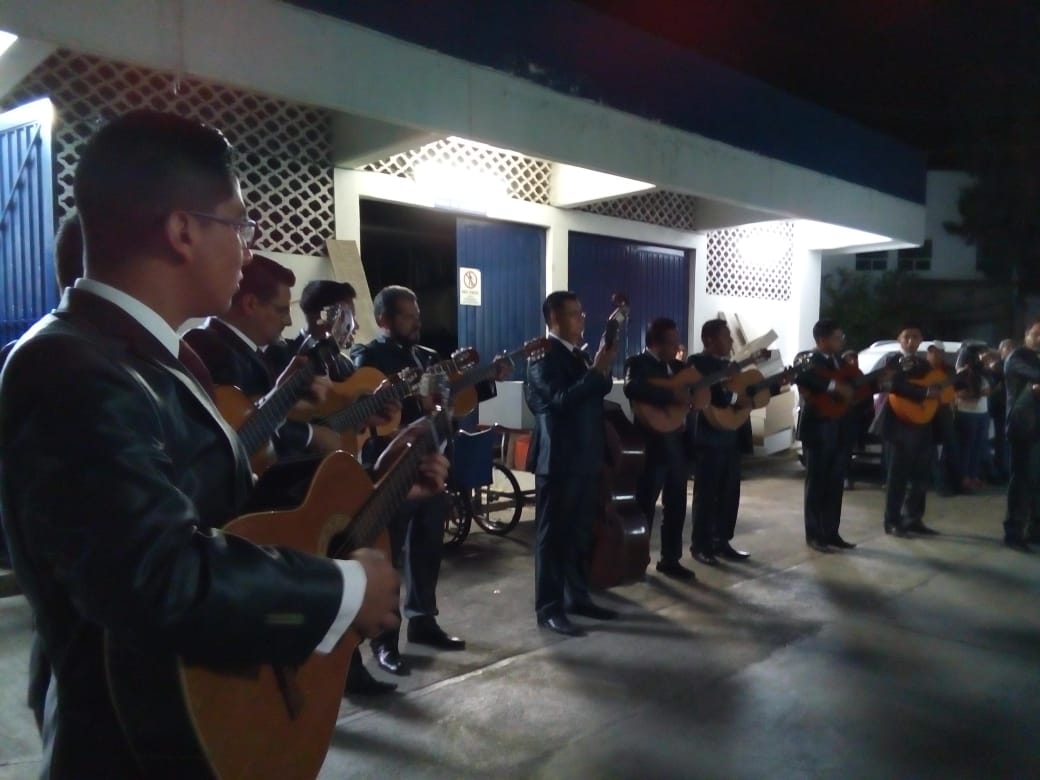 Rondalla Internacional de Saltillo sorprende a pacientes del hospital general "Dr. Miguel Silva"