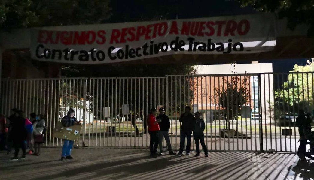 Comienza manifestación en la UAM