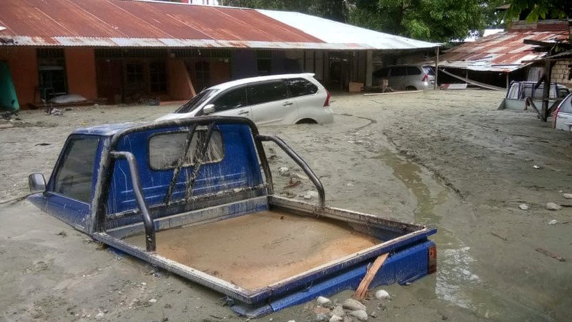 Suman al menos 61 muertos en Indonesia por inundaciones