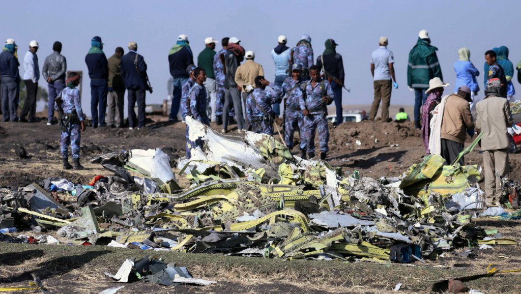 Recuperan cajas negras del accidente aéreo en Etiopía
