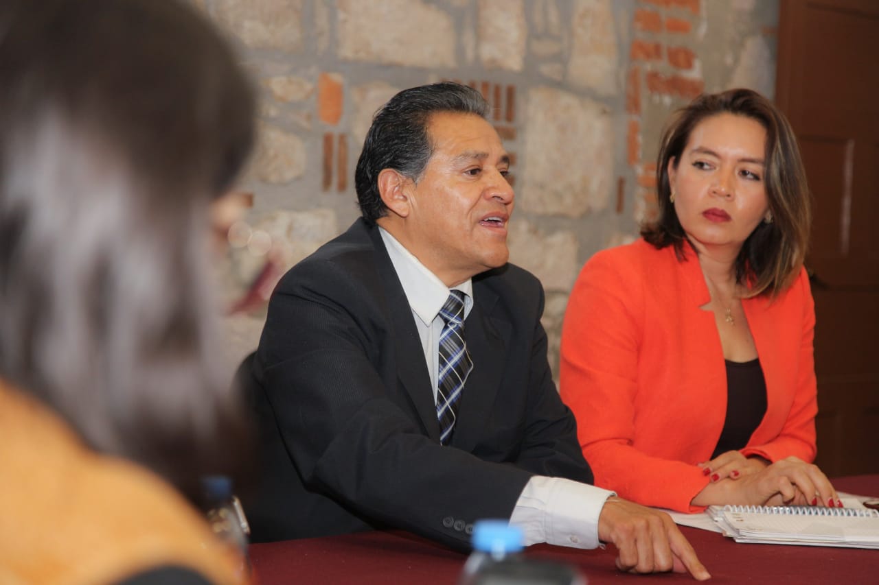 Regulación de servicios médicos en Michoacán, busca Osiel Equihua