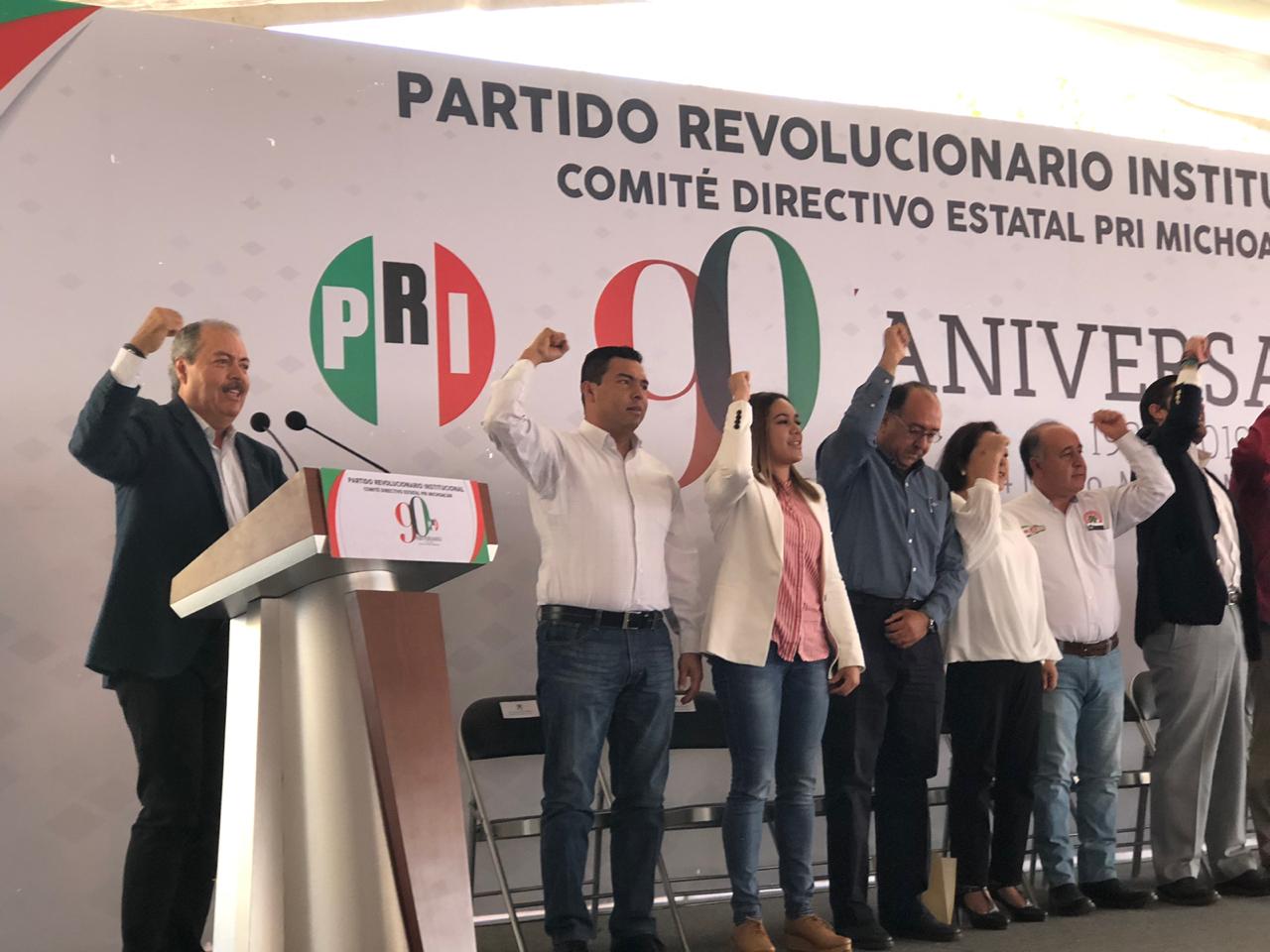 Admite PRI debacle en su 90 aniversario