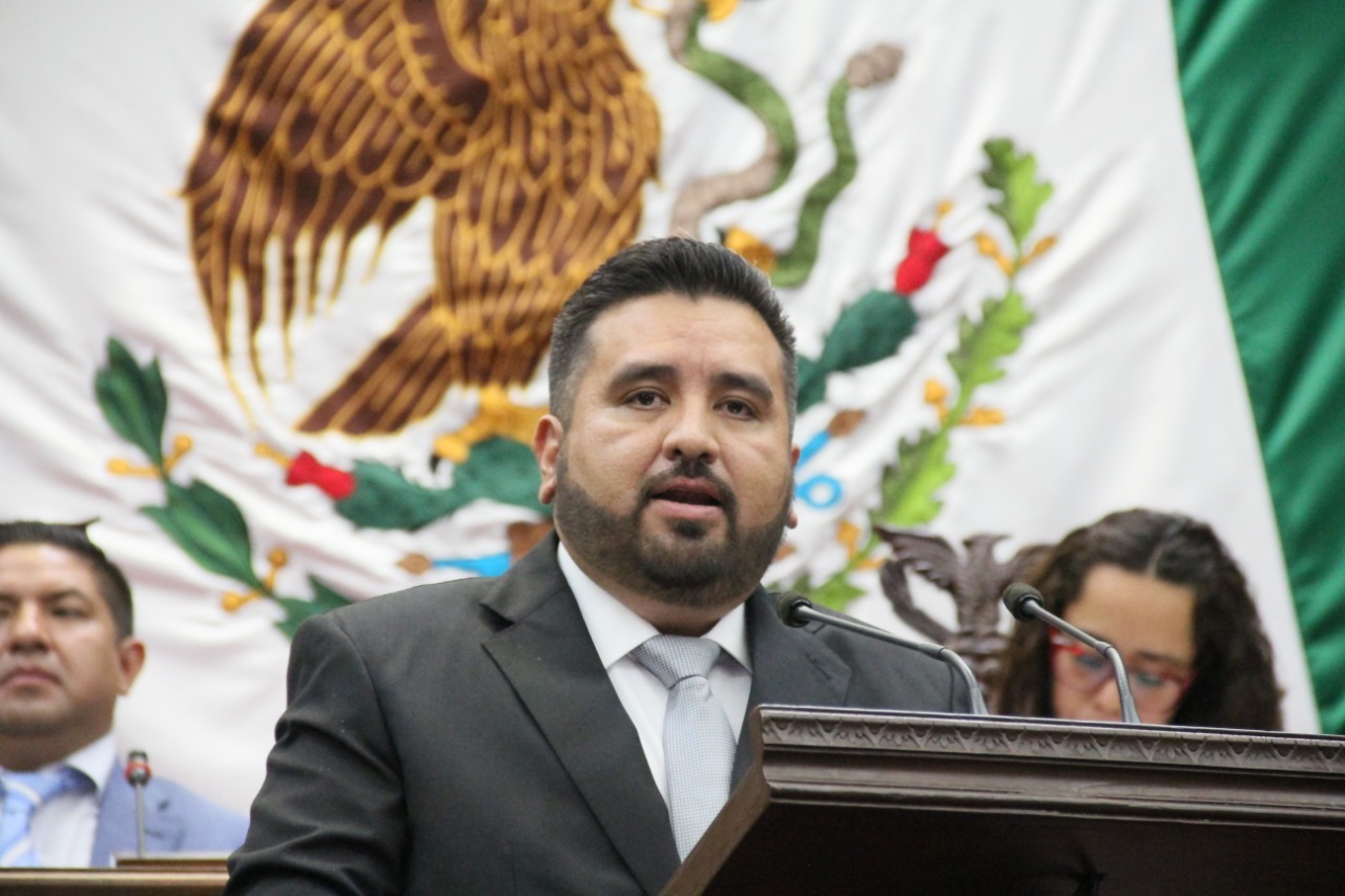 Personas deben tener la posibilidad legal de cambiar de nombre si así lo deciden: Erik Juárez