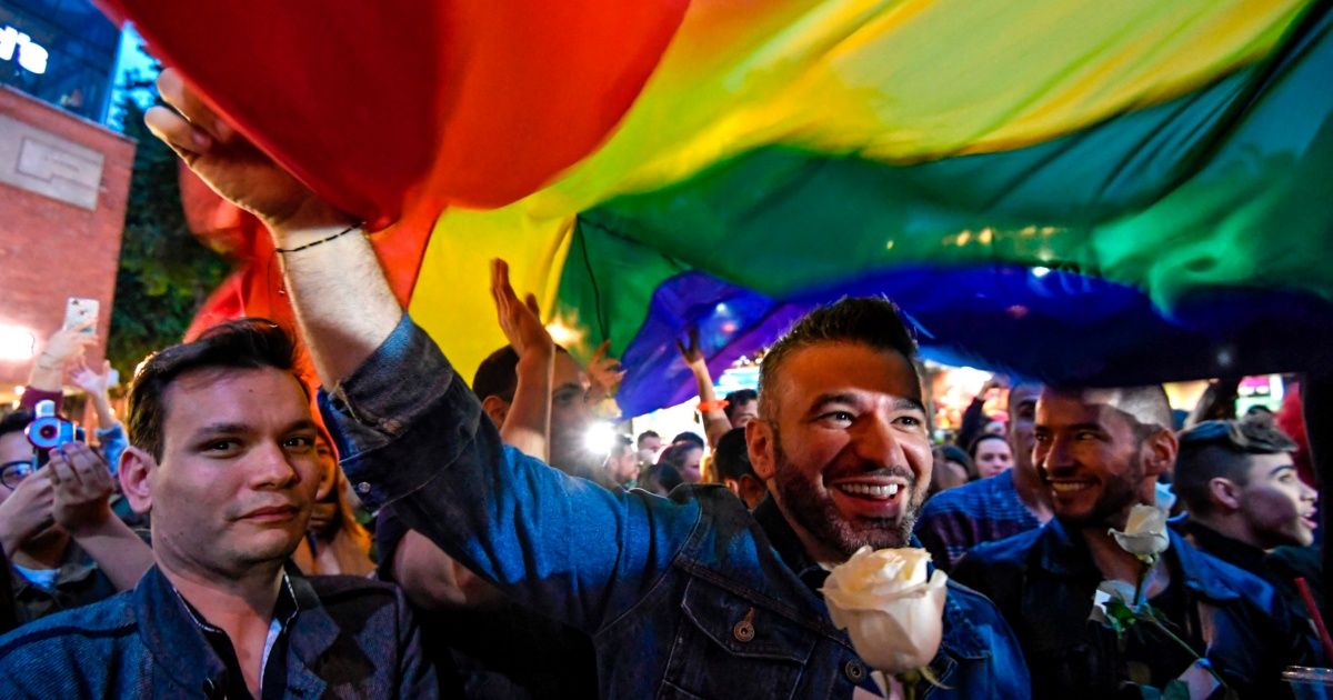 Colectivos LGBT llaman a parar la violencia machista