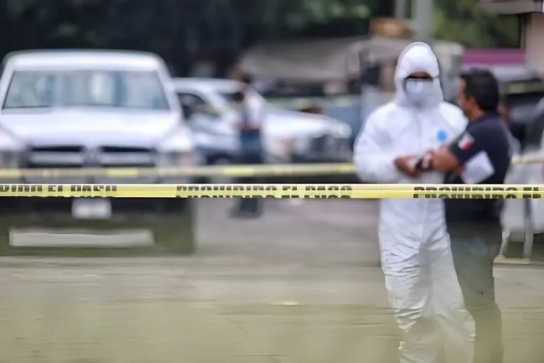 En Zamora, Michoacán, el director de Seguridad Pública, Daniel Torres Hernández, fue asesinado por sicarios durante un ataque nocturno. Autoridades abren investigación