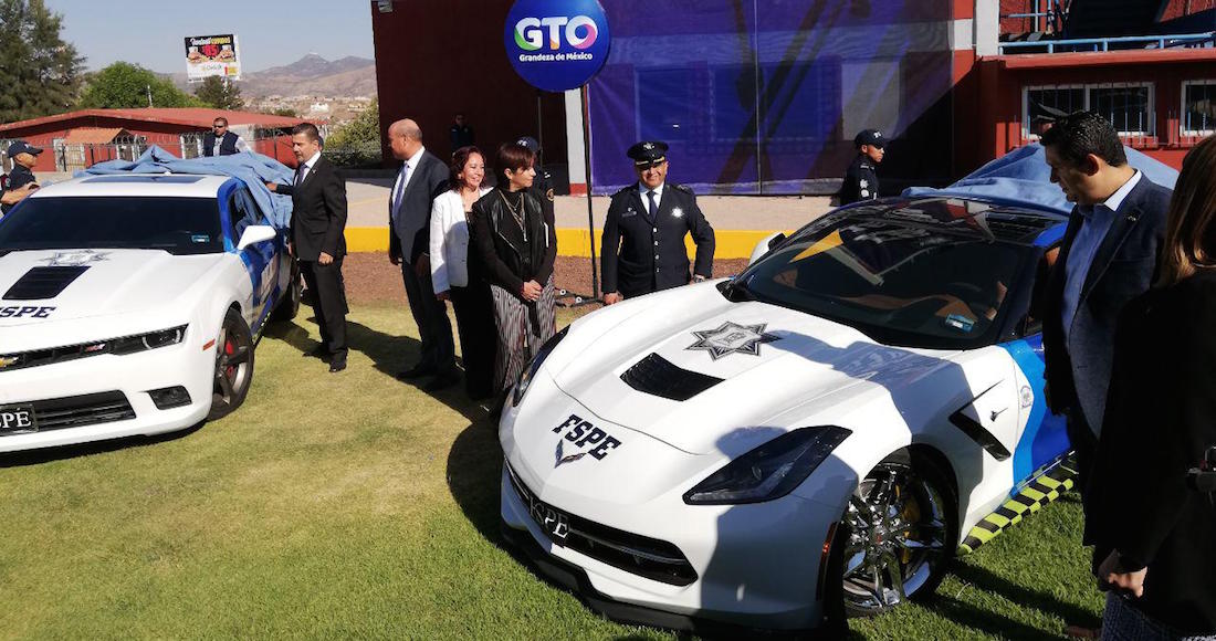 En Camaro, Mustang, Cadillacs y Corvette, así la policía de Guanajuato